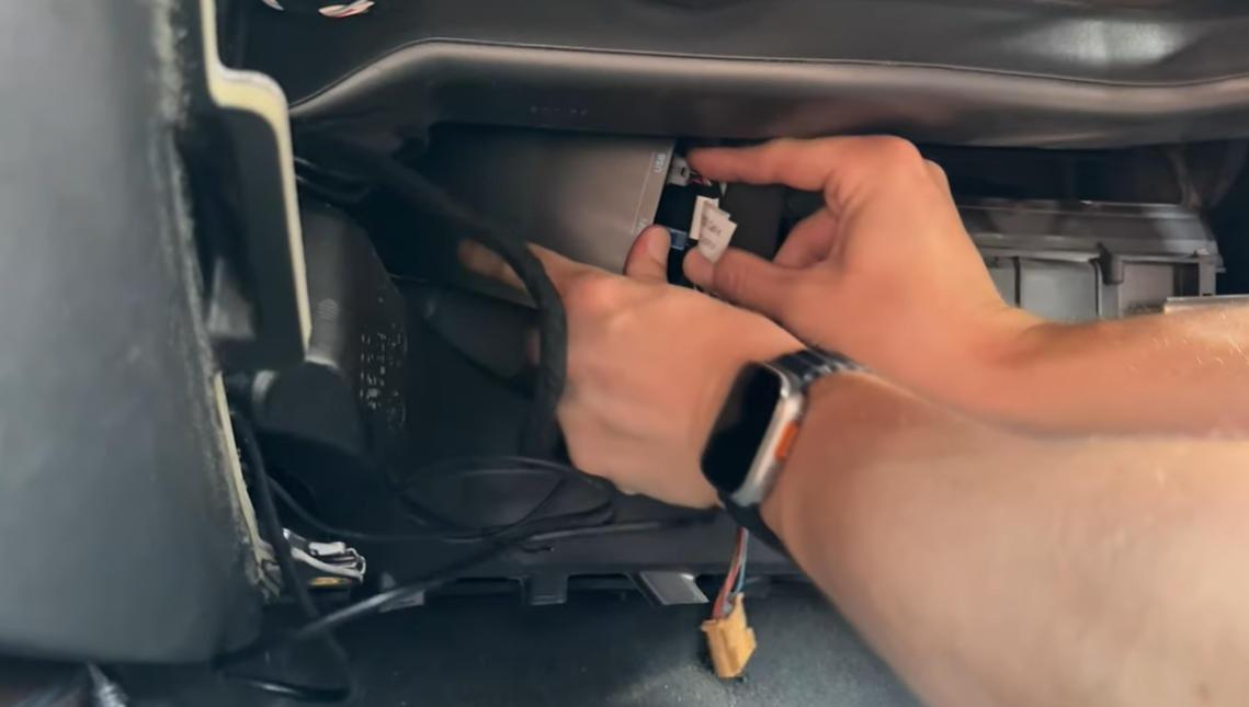 Einbauort des CarPlay-Moduls