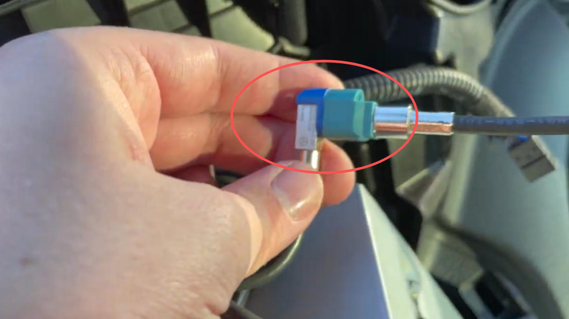 LVDS-Kabel verbinden