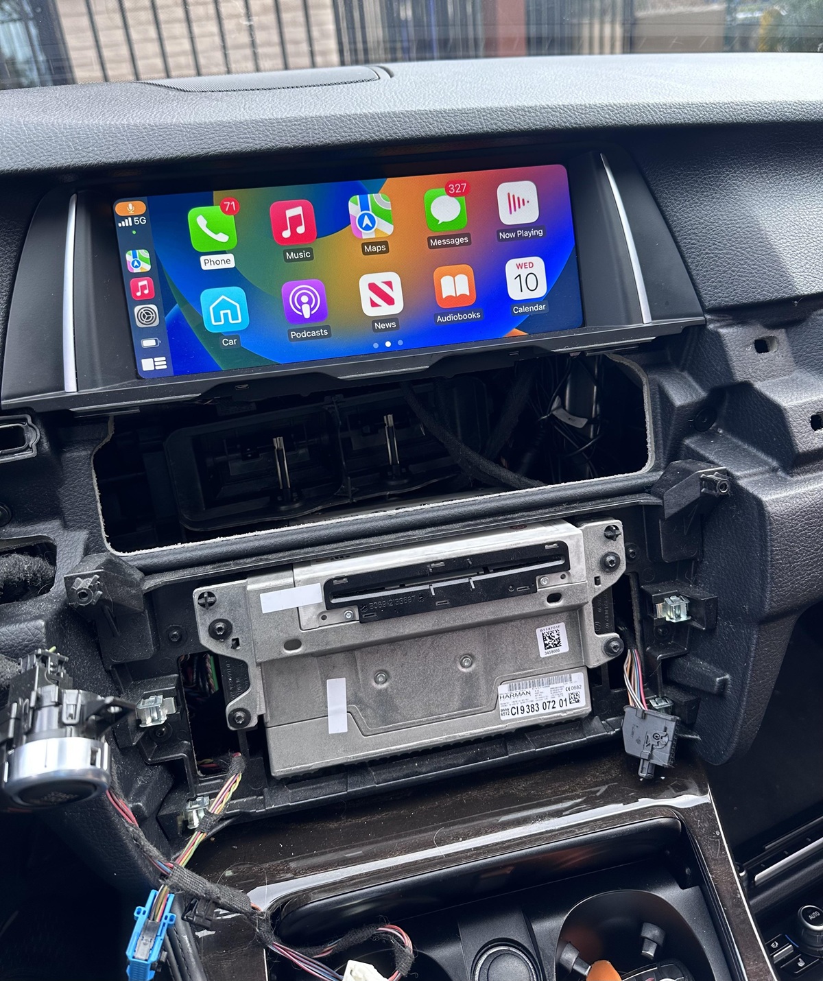 Autowerkstatt CarPlay Installation