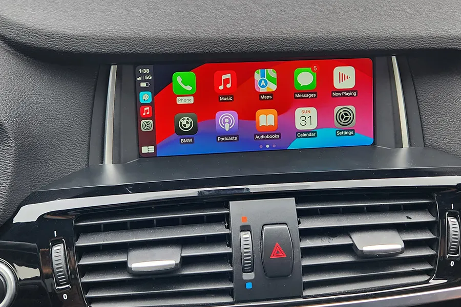 CarPlay wurde erfolgreich im BMW X3 F25 installiert.