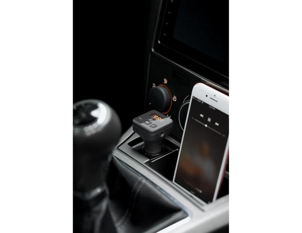 iPhone FM-Transmitters connection to car