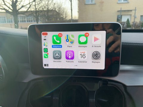 CarPlay auf Mercedes Bildschirm aktiviert