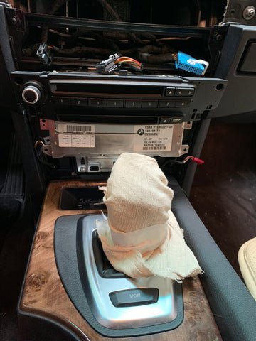 BMW 5er CIC Ausbau – Rückseite mit Quadlock und LVDS