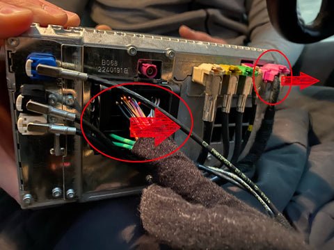 Netzanschluss am Autoradio