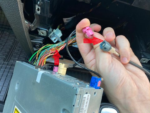 BMW 1er LVDS abziehen