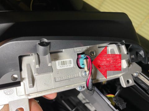 断开宝马 f20 视频线