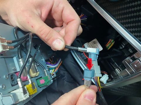 Original LVDS in LVDS-Y-Kabel stecken