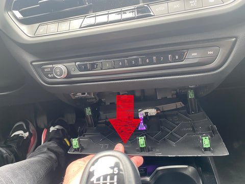 Installationsanleitung für BMW F40 CarPlay und Android Auto mit EVO-System